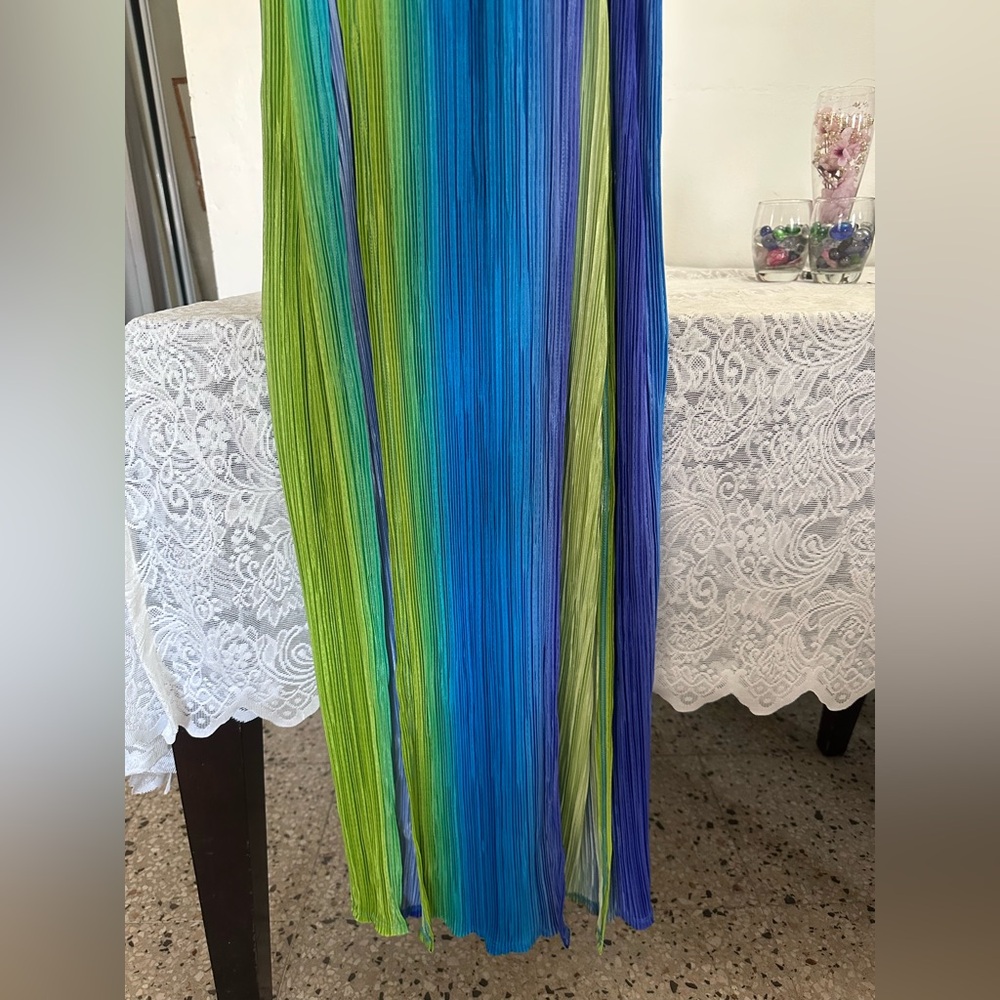 Fashion Nova Plisse Blue Green Maxi Dress Size L NWT - Picture 4 of 12